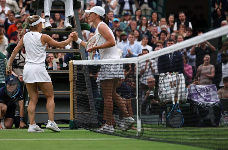 Mai poate pierde şi Swiatek! Eşec usturător în faţa Putintsevei, la Wimbledon