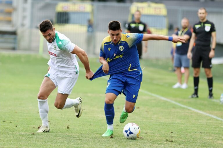 live            Play-off Cupa României Betano » Știm deja primele trei calificate în grupe » ACUM: Șoc pe „Ilie Oană”! Avem lovituri de departajare la Petrolul – Dumbrăvița