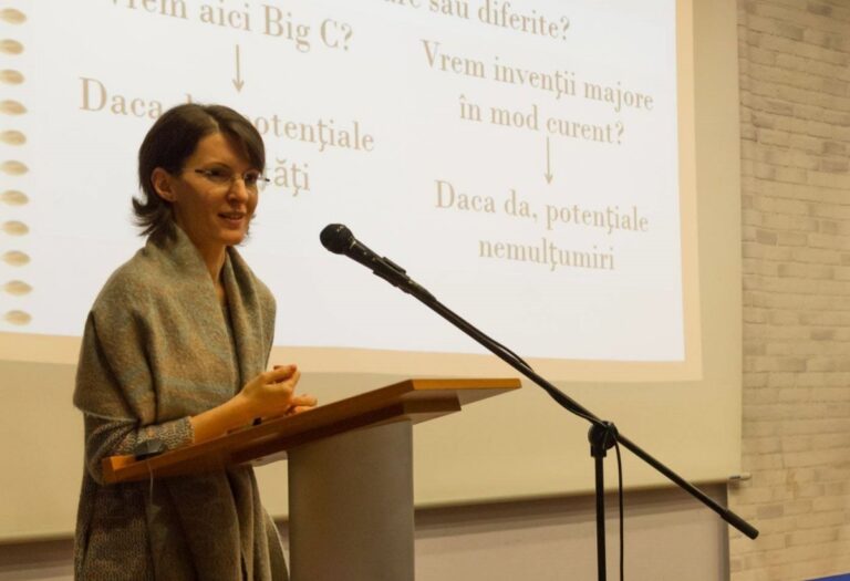 Cercetătoarea Thea Ionescu: Pe umerii profesorilor este un pic prea mult. Nu poate același om să se pregătească și pentru clasă, să organizeze și Săptămâna Verde, și Școala Altfel, să fie și diriginte, să gestioneze și integrarea copiilor cu nevoi speciale în clasă, să facă într-una tabele și să predea pasionat