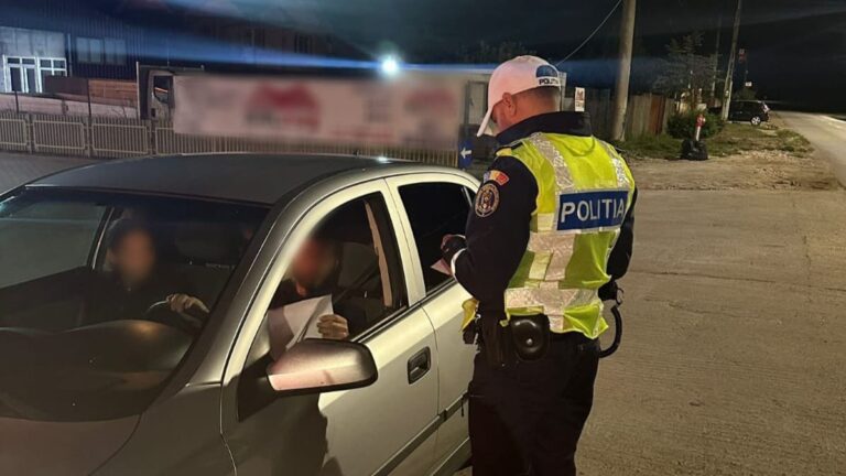 Doi șoferi din Olt, prinși de polițiști la volan fără permis de conducere