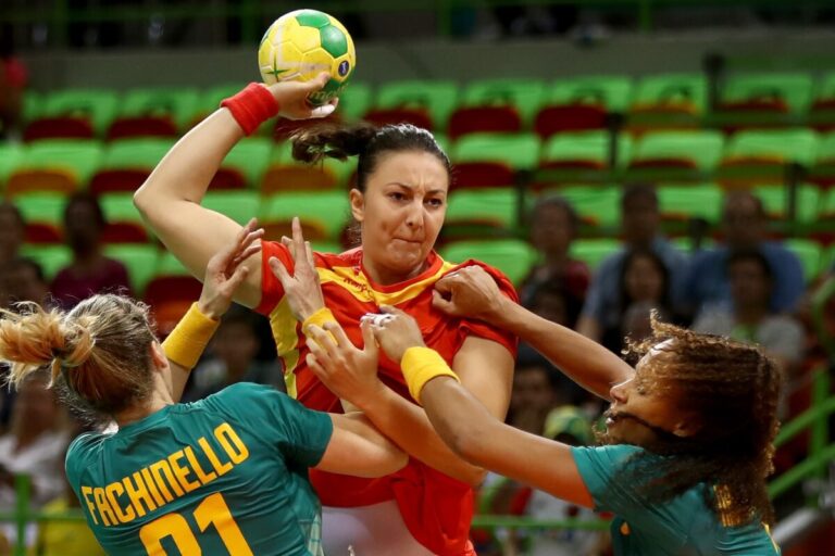 Handbal (f) / Eliza Buceschi şi-a anunţat, oficial, retragerea de la echipa naţională