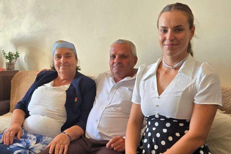 EXCLUSIV            Magdalena Rusu, campioană olimpică la Paris, dezvăluiri cutremurătoare „La feminin”: „O sfătuiau pe mama să facă avort! A zis că mai bine să moară ea la naștere și să trăiesc eu” + „Antrenoarele se spălau la lighean”