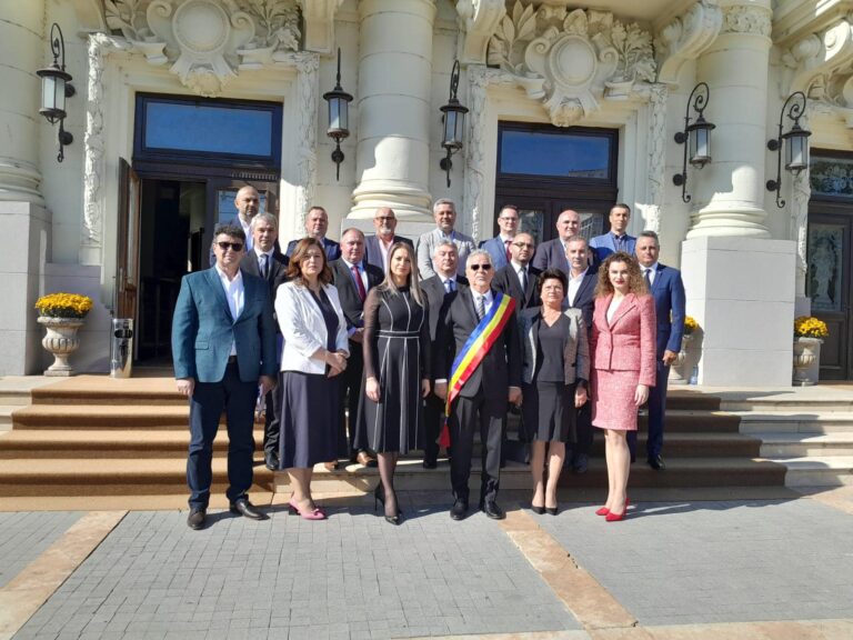 Primarul Municipiului Caracal, Ion Doldurea, și cei 19 consilieri locali aleși în iunie 2024 au depus jurământul