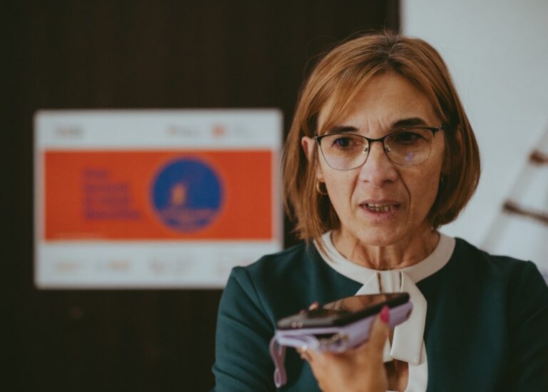 INTERVIU Gabriela Toșa, directoarea Școlii Gimnaziale din comuna Căiuți cu abandon școlar zero anul trecut: Atunci când copiii au o educație de calitate, categoric, se vor întoarce în comunitate / Avem foști elevi care s-au întors în cancelarie alături de noi, educatori sau profesori de matematică