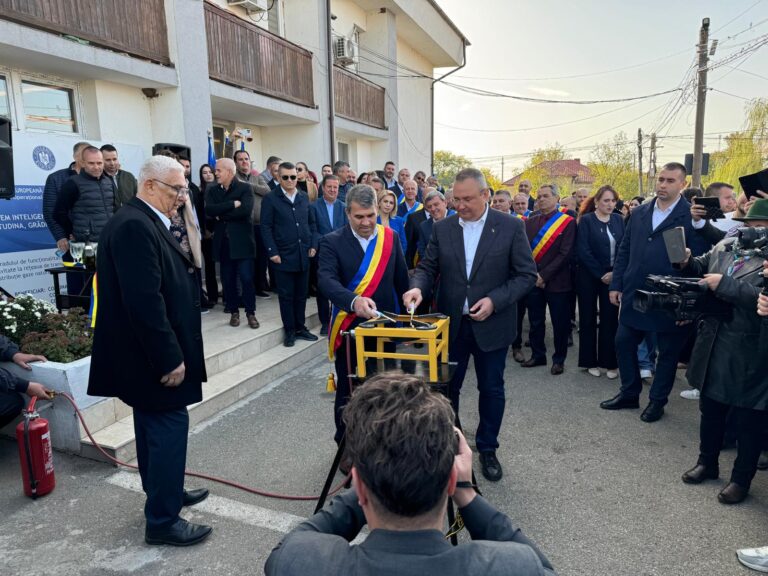 Un proiect pentru sudul județului Olt. Marian Vasile de la Studina și Nicolae Ciucă, au inaugurat rețeaua de gaze
