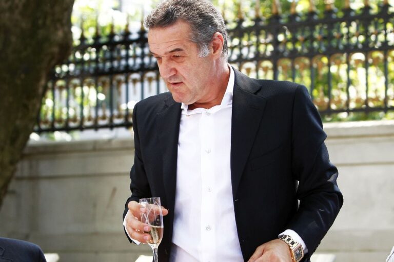 EXCLUSIV            „M-a sunat Gigi într-o seară…” » S-a aflat după 16 ani! Cum l-a transferat Becali pe viitorul titular al naționalei, deși un colos european intrase pe fir