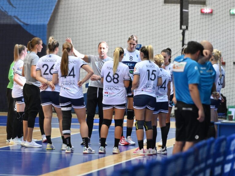 Handbal (f) / SCMU Craiova, pregătită să obţină punctele din duelul cu Zalău