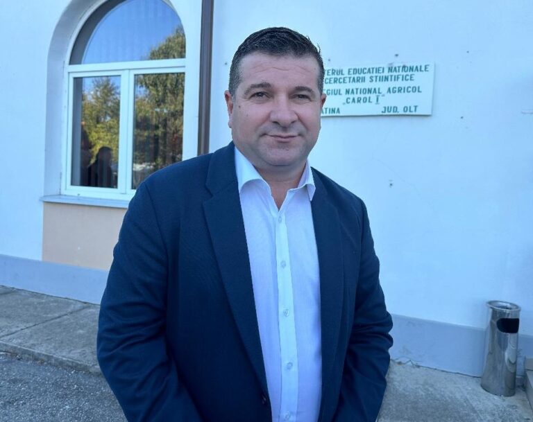 Ionuț Ivan: ”Respingem declarațiile politicianiste, mincinoase și neserioase ale primarului ales, care a acuzat o instituție a Consiliului Județean Olt că ar „sabota locuitorii municipiului Slatina” prin întârzierea demontării scenei utilizate în cadrul festivalului „Ziua Recoltei””