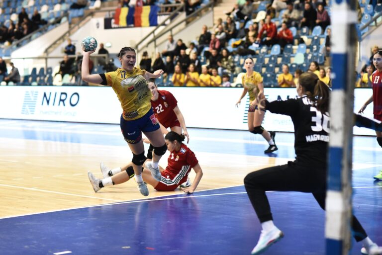 Handbal (f) / România U16 a remizat cu Ungaria, dar a pierdut Trofeul Carpaţi la golaveraj