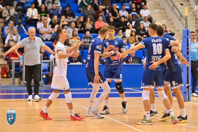 Volei (m) / SCMU Craiova, victorie în 65 de minute pe terenul Universității Cluj