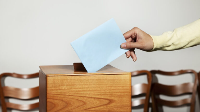 S-a stabilit ordinea pe buletinul de vot în diaspora. USR, Forţa Dreptei şi UDMR, pe primele poziţii