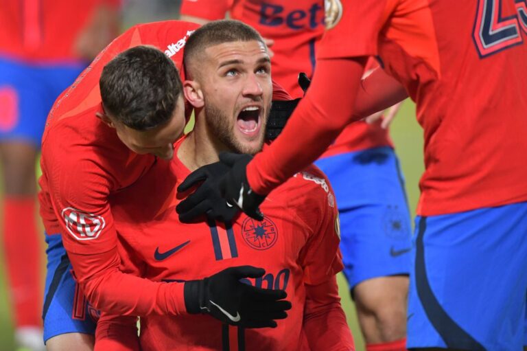 live            Pauză în U Cluj – FCSB: gol frumos, din întoarcere, în minutul 30!