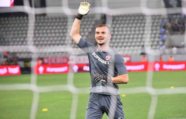 EXCLUSIV            Adnan Golubovic a rupt tăcerea pentru GSP după accidentarea care îi încheie 2024! Le-a dat replica și fanilor: „Dacă tac, asta nu înseamnă că nu reacționez!”