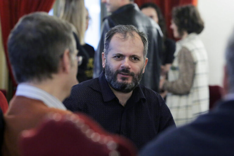 Cele 6 cauze ale victoriei lui Călin Georgescu, candidatul pro-Putin, cu mesaje antisemite și legionare, în primul tur al alegerilor, identificate de profesorul Radu Vancu: Războiul hibrid, cinismul lui Iohannis, lipsa reglementării TikTok în România, cum a jucat Biserica Ortodoxă Română