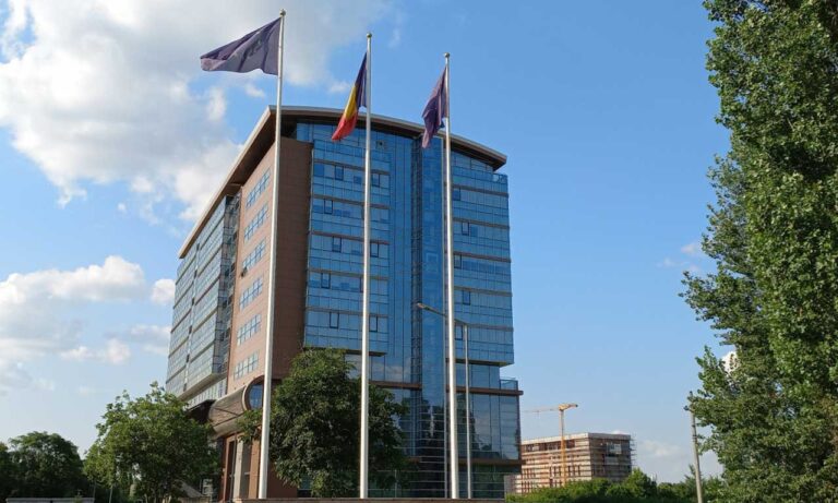 SNSPA anunță că organizează exclusiv online cursurile de vineri și luni, pentru a facilita participarea studenților la alegerile parlamentare din 1 decembrie