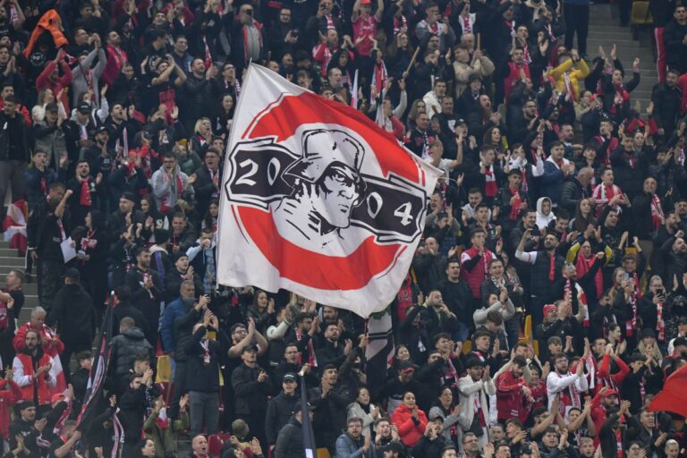 NEWS ALERT            Noi controverse în peluzele din țară! Legi aplicate preferențial, Dinamo și Rapid DISCRIMINATE?! GSP are informații din culise