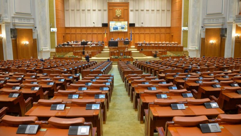 50 de politicieni care nu au legătură cu Brăila candidează pentru Parlament de pe listele orașului