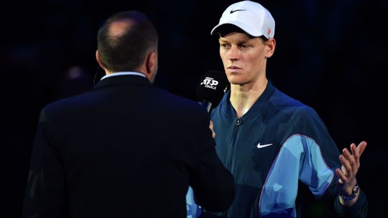 Jannik Sinner a dispus în două seturi de Fritz şi e aproape de semifinale la Turneul Campionilor