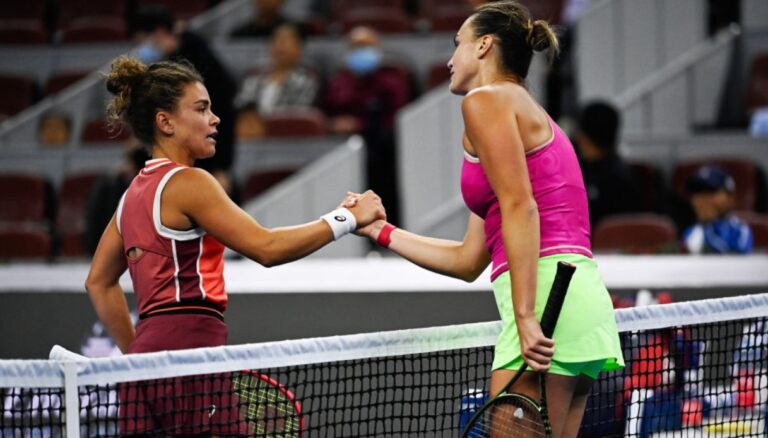 Aryna Sabalenka a trecut de Paolini şi e în semifinale la Turneul Campioanelor