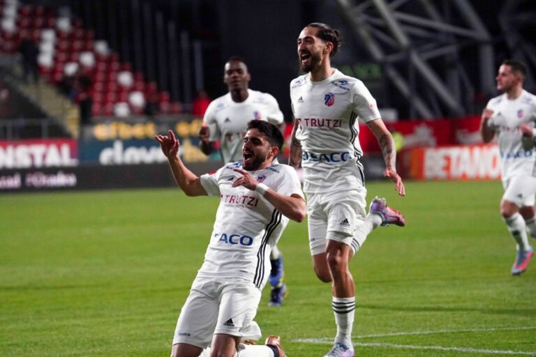 BREAKING NEWS                    Bătaie mare pe fotbalistul român! Patru echipe din Superliga vor să-l transfere: „O afacere excelentă”