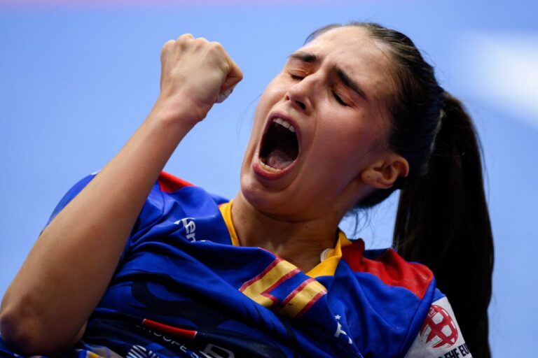 Corespondență din Debrecen            Ostase, interviu EXPLOZIV din cantonamentul naționalei de handbal: „O voi spune direct! Știm cu toții problema României”