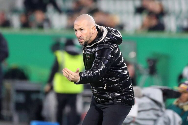 BREAKING NEWS                    Ultimatum! Poate fi dat afară înaintea meciului cu FCSB din Europa League