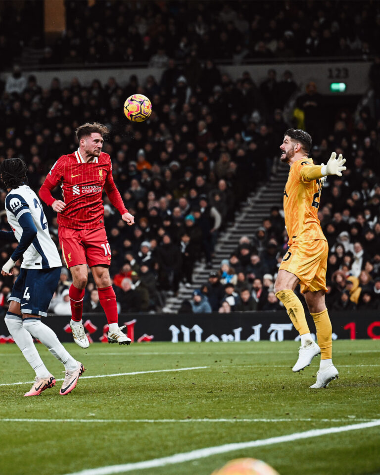 Premier League | Liverpool a umilit-o pe Spurs