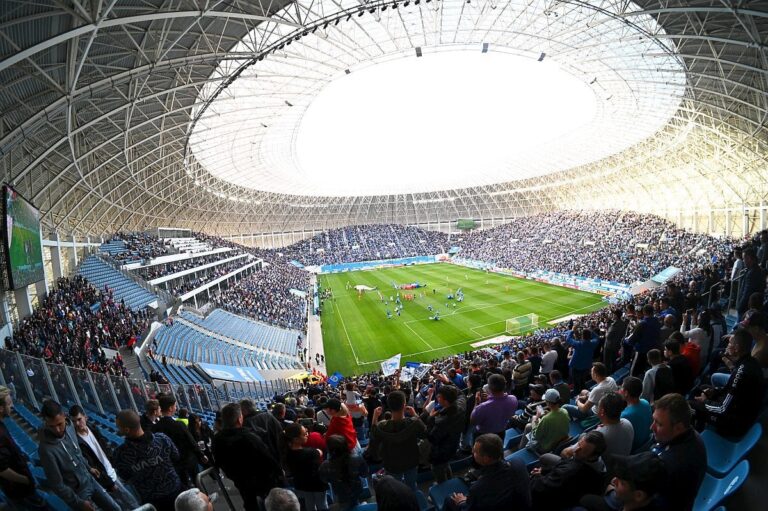 NEWS ALERT                    „O rușine mai mare nu există” » Situație incredibilă la Craiova: cost astronomic pentru închirierea stadionului „Ion Oblemenco”