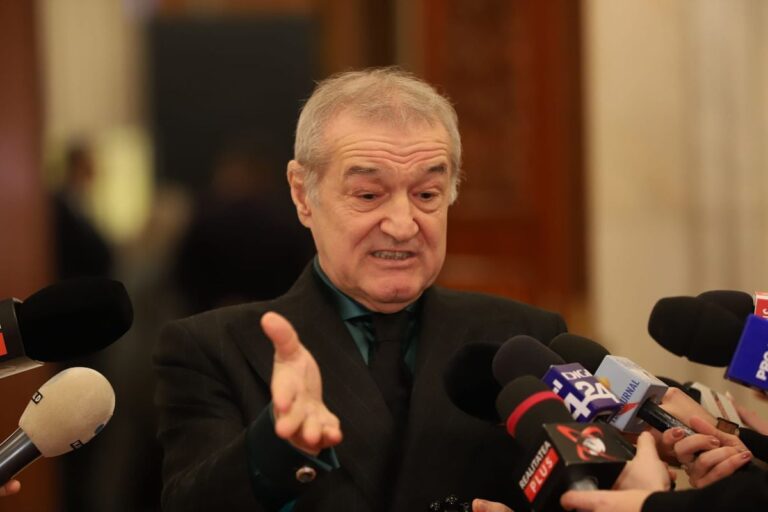 BREAKING NEWS                    Gigi Becali a pus în așteptare negocierile pentru transferul lui Cisotti: „Ce rost are?”