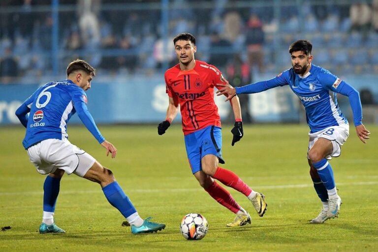 live                    Farul – FCSB: Bîrligea ratează singur cu portarul + Fotbalistul „dat dispărut” de 4 luni, cel mai periculos om al lui Hagi