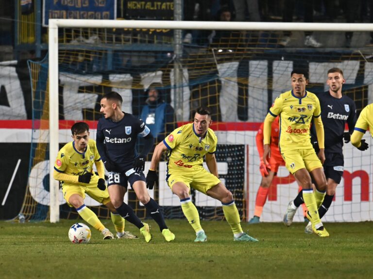 Petrolul – „U” Craiova 0-2 / Oltenii au făcut legea în prima bătălie de pe „Ilie Oană”