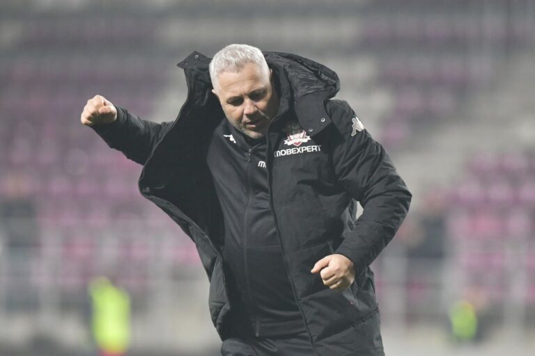VIDEO            Marius Șumudică nu îi mai vrea la Rapid: „Să-și facă bagajele! Vor fi puși pe lista de transferuri”