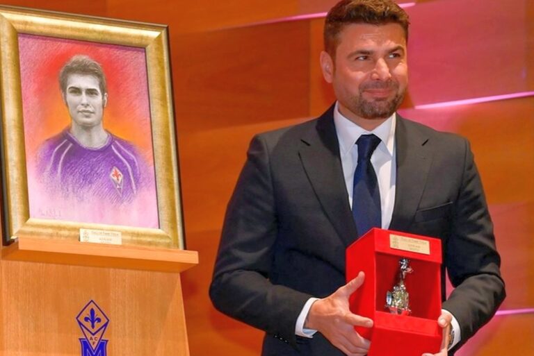 ULTIMA ORĂ                    Adrian Mutu și-a anunțat revenirea pe bancă: „Nu știu dacă vă era dor de mine!”
