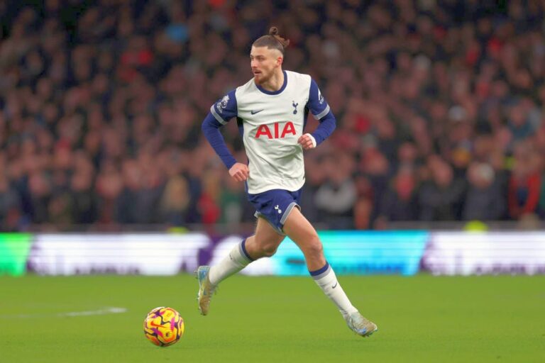 Radu Drăgușin a bulversat presa din Anglia » Notele primite după Tottenham – Wolves
