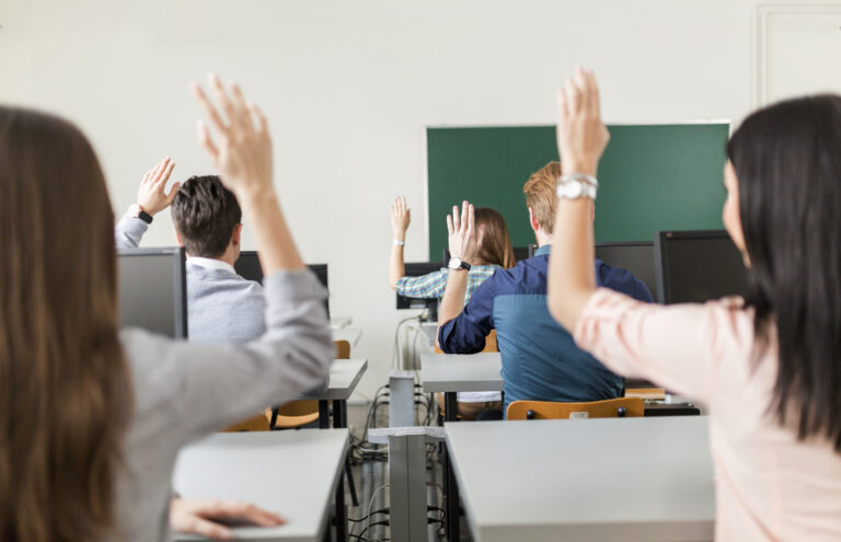Clasele de a IX-a din liceele teoretice, vocaționale și tehnologice vor avea 24 de elevi din anul școlar 2025-2026 – proiect