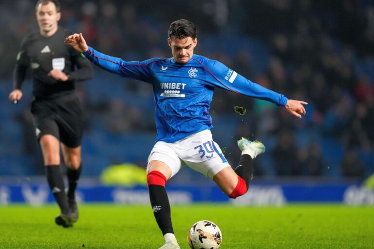 live                    2xIanis! Hagi recidivează în Rangers – Kilmarnock, în campionatul Scoției!