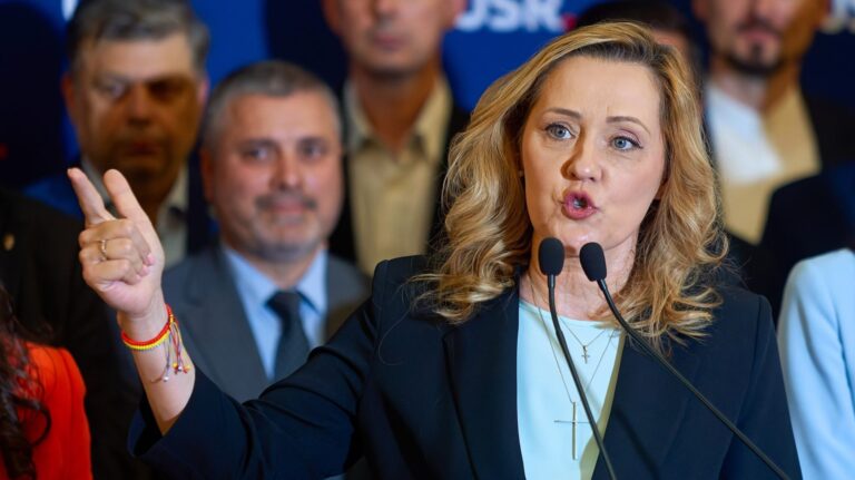 Elena Lasconi, după desecretizarea documentelor CSAT despre Călin Georgescu: „Serviciile aveau informaţii de câteva luni”