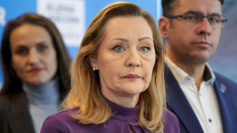 USR refuză să vină la ședința de la Palatul Victoria în care PSD, PNL și UDMR urmau să împartă ministerele