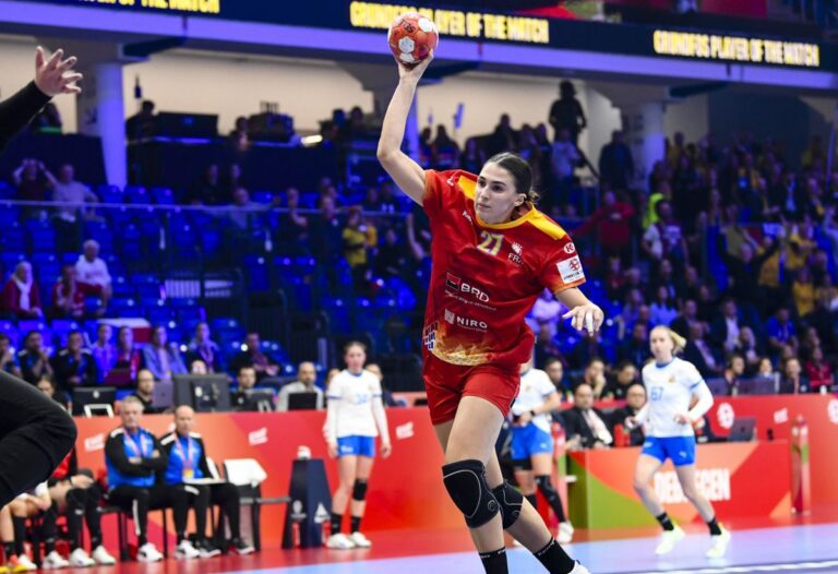 live            România – Muntenegru, în grupa B a Campionatului European de handbal » Fabulos! CINCI goluri la rând pentru „tricolore”: detalii din Fonix Arena de la reporterii GSP