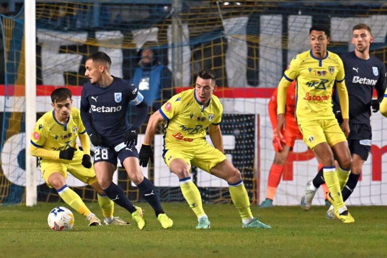 live                    GOL în Petrolul – Universitatea Craiova, în etapa a 2-a a grupelor Cupei României Betano!