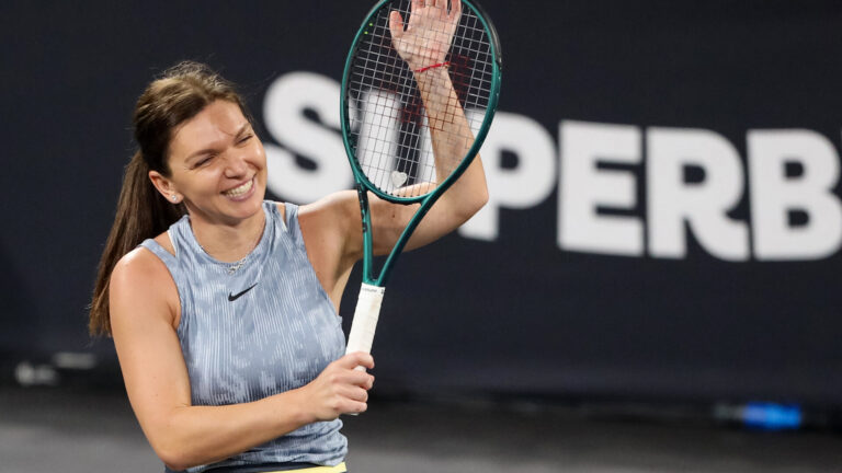 Halep revine pe teren! Turneu important pe final de an
