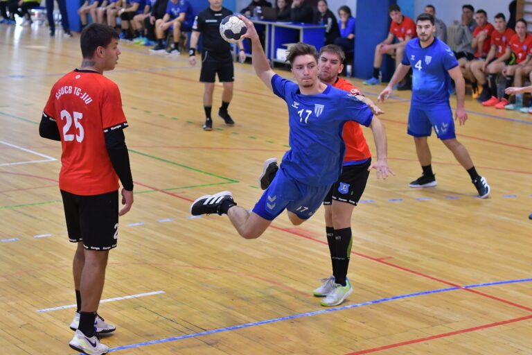 Handbal (m) / „U“ Craiova încheie anul perfect: victorie la scor cu Tg. Jiu!