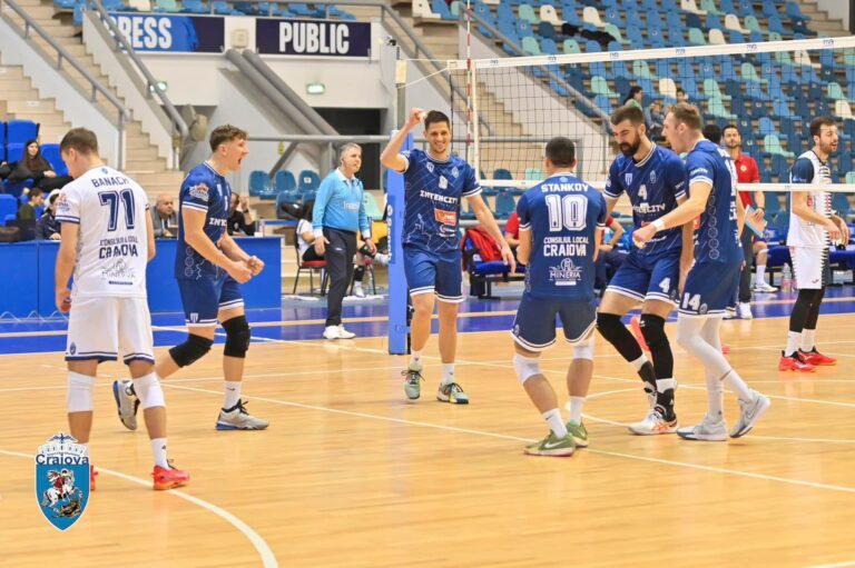 Volei (m) / SCMU Craiova primeşte vizita codaşei U Cluj