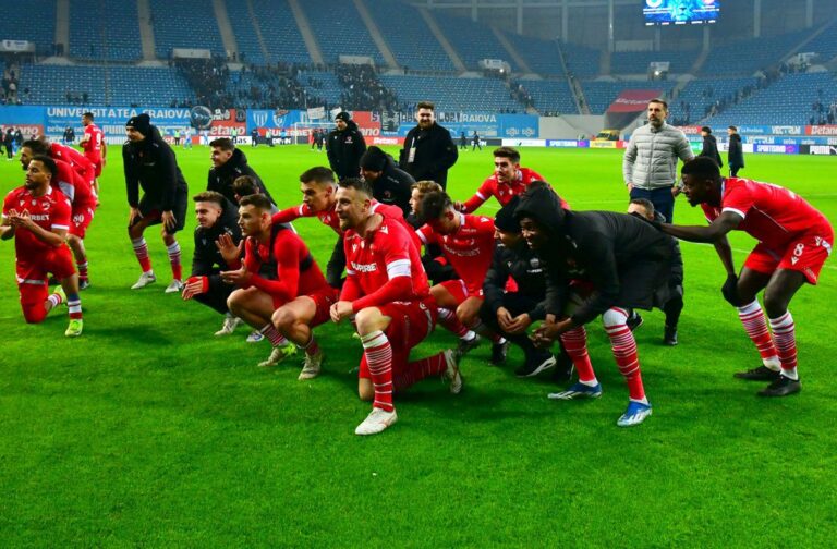 ULTIMA ORĂ                    Lovitură de proporții pentru Dinamo » Cel mai valoros fotbalist al „câinilor” s-a accidentat: revine la finalul lunii februarie