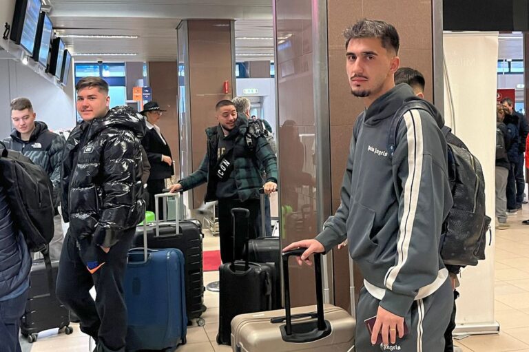 VIDEO                    „Îi sar în față!” » Andrei Ivan a avut un mesaj clar de transmis pe aeroport, la plecarea în Turcia