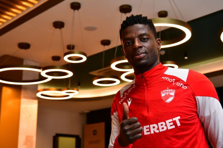 EXCLUSIV                    Francezul Eddy Gnahore, favoritul fanilor lui Dinamo, a numit aspectul la care Bucureștiul bate Parisul: „Sunt foarte impresionat!”