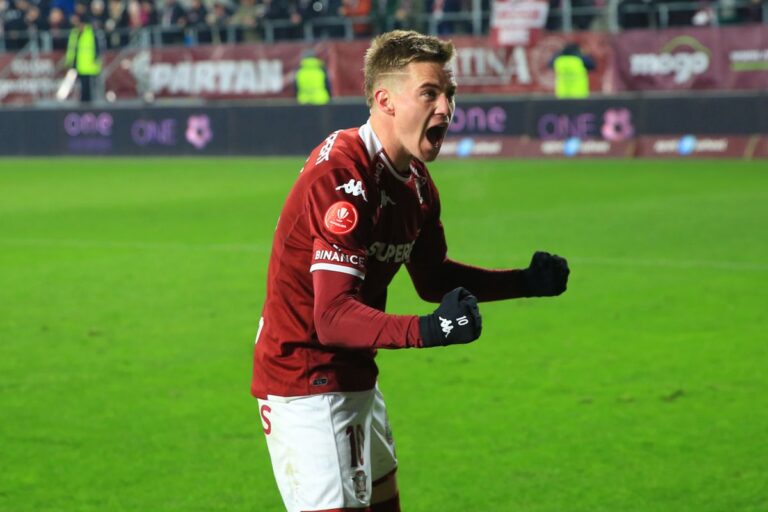 VIDEO + FOTO                    Claudiu Petrila duce Rapidul spre play-off! Giuleștenii au avut noroc în prelungiri » Clasamentul ACUM