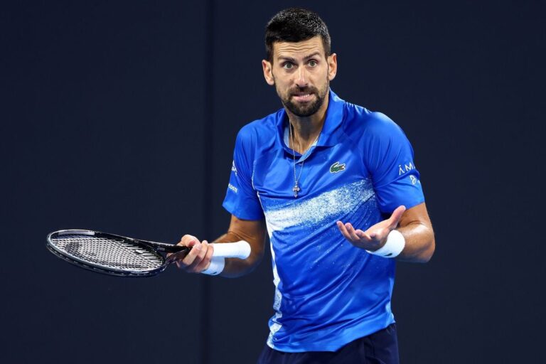 BREAKING NEWS                    Novak Djokovic acuză că ar fi fost otrăvit în Australia! „Nu am spus asta în mod public, dar descoperirile care au fost.. Aveam un nivel foarte ridicat de plumb și mercur”