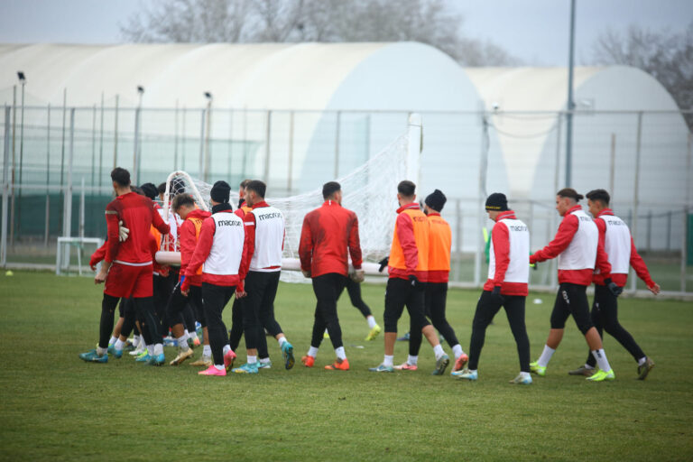 Liga 2 / CSM Slatina îşi reia antrenamentele