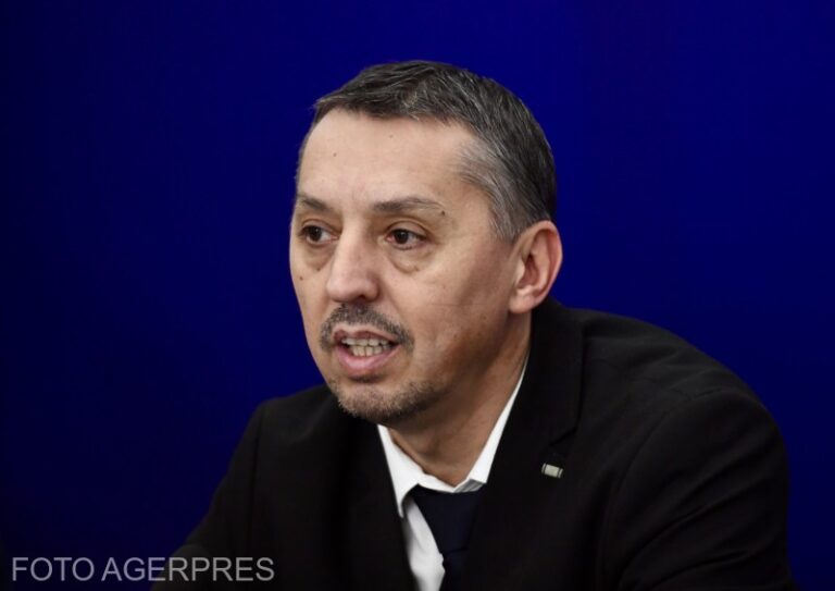Analfabetismul funcțional este problemă de securitate națională, avertizează ministrul Daniel David: Lipsa de alfabetizare științifică a peste 40% dintre români și faptul că avem 3 Românii antagonizate pun la risc statul pe care îl avem. Avem România tradițională, România antisistem și România euroatlantică